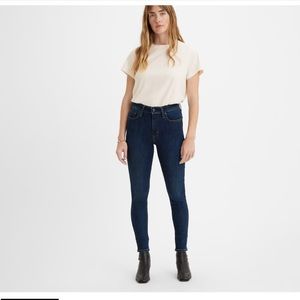 Bundle of Levi’s 721 High Rise Skinny (2 pairs)